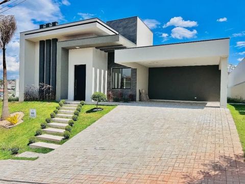 Casa em Condomínio Shambala III - Atibaia