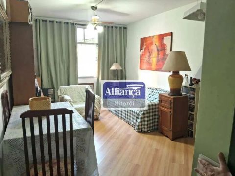 Apartamento com 2 dormitórios, 1 suíte, 1 vaga de garagem coberta à venda, 100 m² por R$ 3