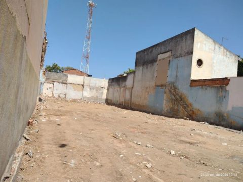 Terreno na Av. 28 de março 
