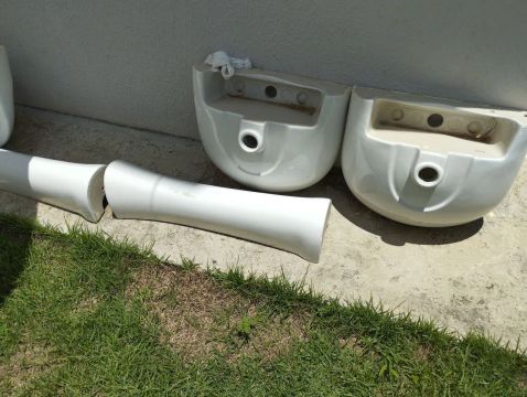 Cubas e pias para banheiro louça branca novas, cada conjunto 230,00