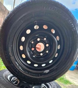 Vendo 4 Rodas de Ferro 4x100 Aro 13 Com Pneus