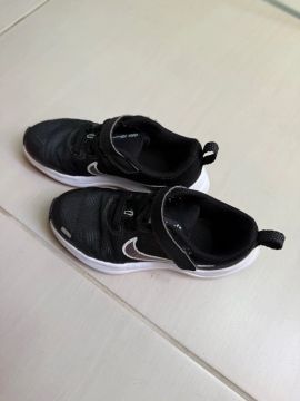 Tênis Nike tamanho 29