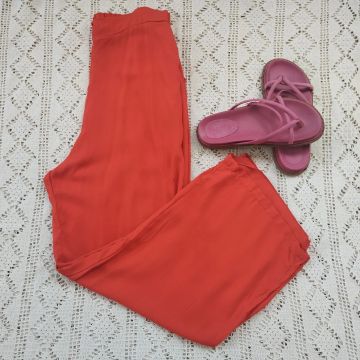 Calça pantalona feminina vermelha