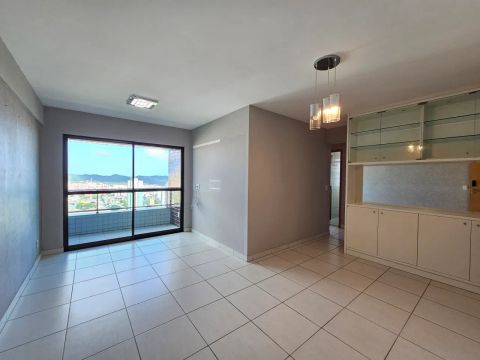 Apartamento com 3 quartos em Lagoa Nova