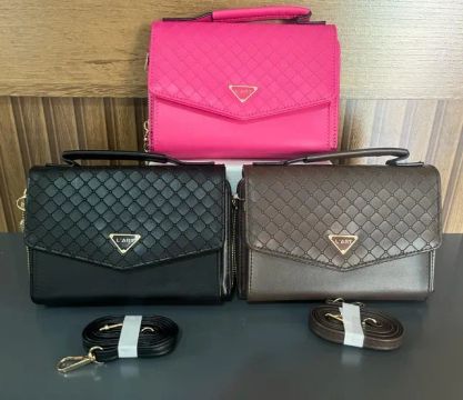 Bolsa feminina tiracolo carteira com alça de ombro lado couro sintentico