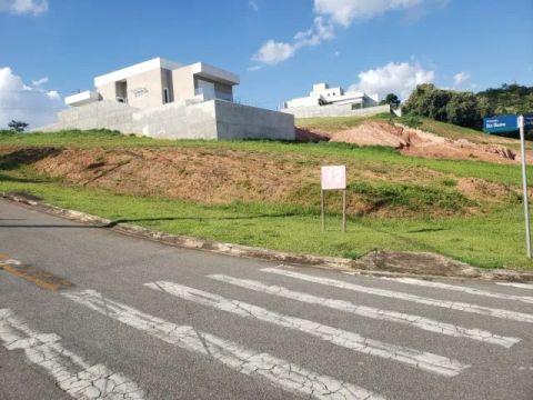 Terreno de esquina 554m² condomínio Santa Isabel Louveira