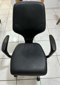 Vende se cadeira giratória 