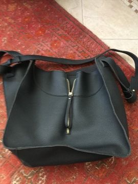 Bolsa preta ombro e tiracolo