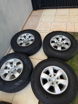 Rodas Hilux aro 16 