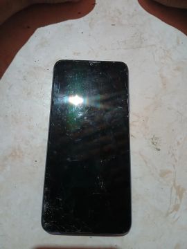Xiaomi Redmi 9T tela trincada