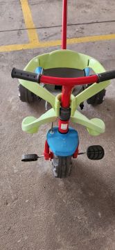 Triciclo tipo velotrol para crianças