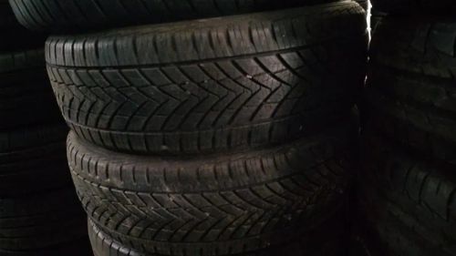 Pneu 185/60/15 Bridgestone 85% de vida util