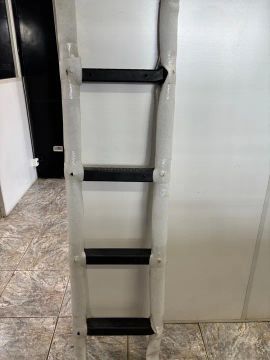 Escada de Alumínio para Caminhão Constelation C