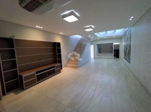 Sobrado com 2 suítes á venda, 220 metros e 2 vagas - Ipiranga - São Paulo/SP
