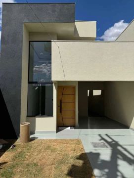 Linda casa no cajuru 