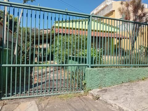 Ótimo casa no Bairro Serrano 