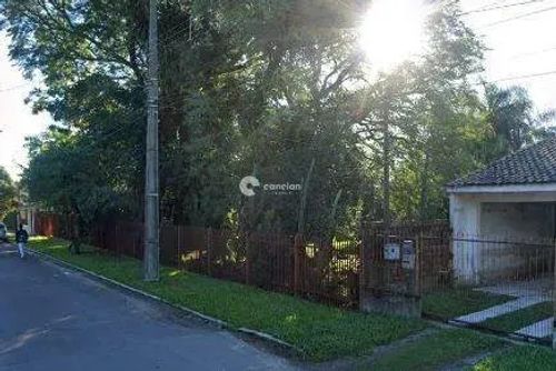 Terreno de 1.000 m² no bairro Parque Pinheiro.