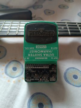 Pedal de efeitos Behringer Ultra Shifter US600