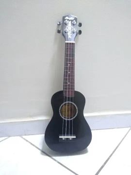 Ukulele Soprano Preto HONU