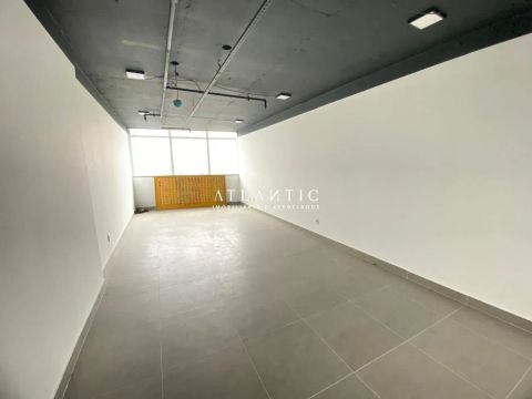 Sala à venda no bairro Coqueiral de Itaparica - Vila Velha/ES
