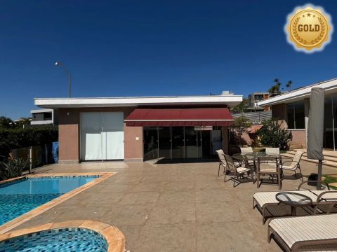 Casa para venda tem 505 metros quadrados com 4 quartos no Alphaville Lagoa doa Ingleses/NL