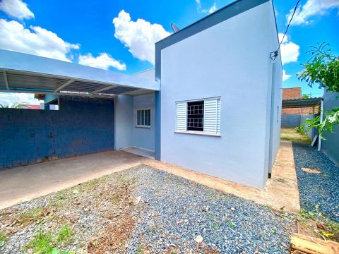 Casa linda ao lado fillinto muller paiaguas  2 quartos  tam 83m²- dá financiamento