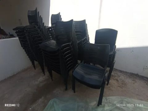  Cadeira Iso Fixa Preta  Super Resistente Até 120kg  R$ 89,90 cada!