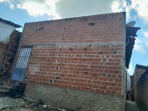 Terreno com casa 