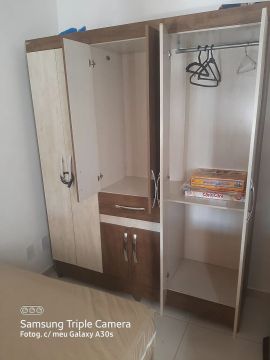 Guarda-roupa 3 portas com espelho