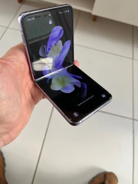 Samsung Galaxy Z Flip 4 - estado de novo 