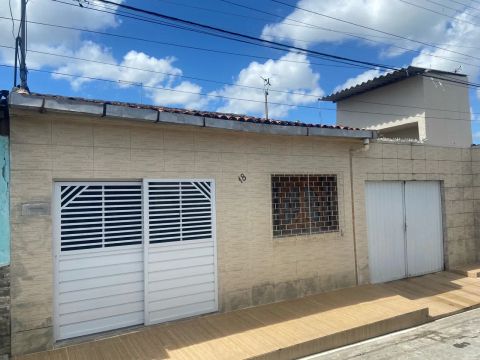 Casa a venda no clima bom com 03 quartos 