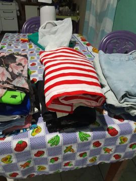 Roupas usadas em ótimo estado! Ideal pra bazar interessados chamar no wastsp *