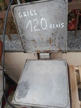 Vendo grill sanduicheira grande.