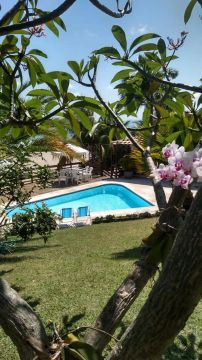 Casa com 4 suítes, piscina, beira mar em Pirangi, Semana Santa