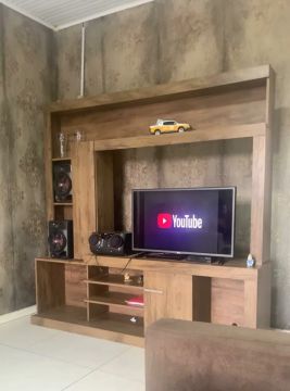 TV LG 43 polegadas com som 