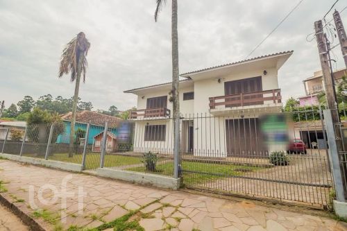 Casa à venda em Jardim Carvalho com 351 m², 4 quartos, 1 suíte, 7 vagas