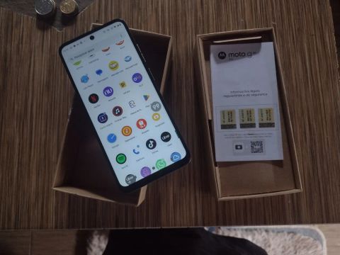 Moto g34 256gb e 8 de RAM