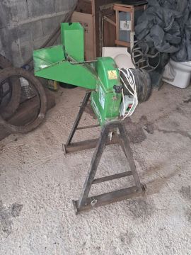 Triturador de capim para criação 