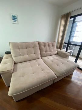 Sofá Semi-Novo Rosé 2,5m
