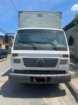 Caminhão VW 7.110 - Baú - Ótimo estado!