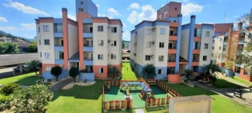 Velha Central - apartamento 3 quartos no residencial Caribe