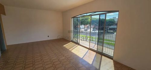 Oportunidade - Casa Sobreloja - Jardim Satélite - 3 Dormitórios - 100m².
