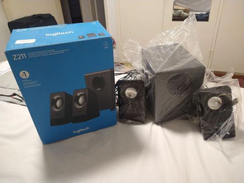 Caixa de Som Logitech Z211 2.1 USB