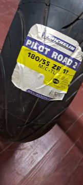 Pneu Michelin Pilot Road 2 180/55 ZR 17 Novo