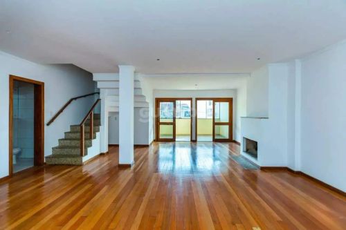 Apartamento com 3 dormitórios, sendo 1 suíte, e 2 vagas de garagem no bairro Chácara das P