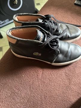 Tênis feminino Lacoste número 38 