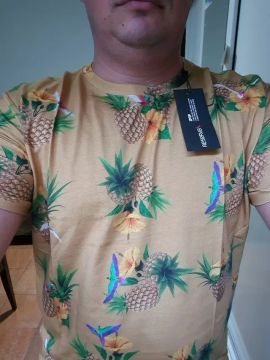 Camiseta Reserva original nova.