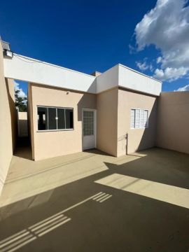 Baixou!! Casa no Nova Campo Grande por 195 mil!