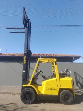 Empilhadeira Hyster 4,0T * Automática com deslocador * 80 Xm - 4 toneladas 