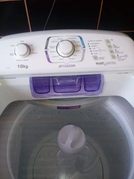 Máquina de Lavar Roupa 16kg Eletrolux 